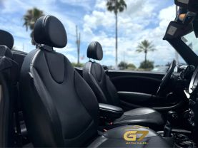 2013 Mini Convertible - Image 10