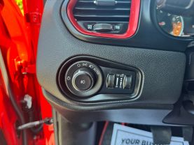 2015 JEEP RENEGADE SUV 4-CYL, MULTIAIR, 2.4L TRAILHAWK SPORT UTILITY 4D