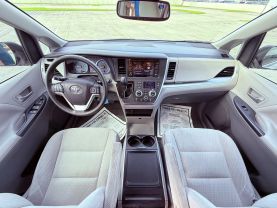 2019 TOYOTA SIENNA