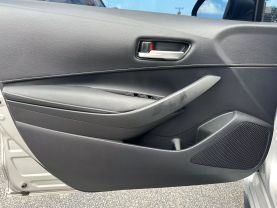 Used 2022 TOYOTA COROLLA HATCHBACK HATCHBACK 4-CYL, DYNAMIC-FORCE, 2.0 LITER SE NIGHTSHADE EDITION HATCHBACK 4D - LA Auto Star located in Virginia Beach, VA