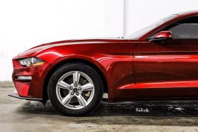 2018 Ford Mustang - Image 12