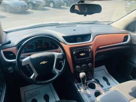 2017 CHEVROLET TRAVERSE SUV V6, 3.6 LITER LT SPORT UTILITY 4D
