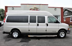 2009 CHEVROLET EXPRESS PASSENGER V8, 6.0 LITER 3500 LS EXTENDED RWD