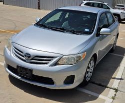 2013 TOYOTA COROLLA SEDAN 4-CYL, 1.8 LITER LE SEDAN 4D