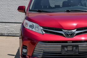 2020 TOYOTA SIENNA VAN V6, 3.5 LITER XLE MINIVAN 4D