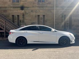 2015 HYUNDAI SONATA SEDAN 4-CYL, HYBRID, 2.4 LITER HYBRID LIMITED SEDAN 4D