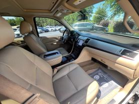 2014 Cadillac Escalade Luxury Sport Utility 4d - Image 25