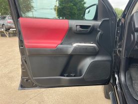 2017 TOYOTA TACOMA DOUBLE CAB SR5 PICKUP 4D 5 FT