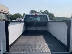 2019 FORD F250 SUPER DUTY CREW CAB 8FT KNAPHEIDE SERVICE BED TRUCK SERVICE/UTILITY TRUCKS V8, FLEX FUEL, 6.2 LITER XL PICKUP 4D 8 FT - Eddies Auto Sales