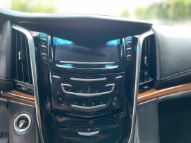 2015 Cadillac Escalade - Image 10