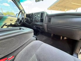 2005 CHEVROLET SILVERADO 1500 REGULAR CAB PICKUP V8, 4.8 LITER LS PICKUP 2D 8 FT