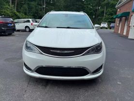 2019 CHRYSLER PACIFICA VAN V6, 3.6 LITER TOURING L MINIVAN 4D