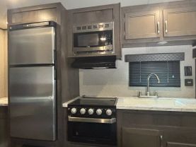 2021 JAYCO JAY FLIGHT SLX RV - 264BH at T&T Repairables - used car dealership in Spencer, Indiana.