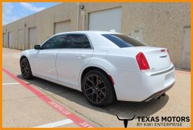 2019 CHRYSLER 300 SEDAN V6, 3.6 LITER 300 TOURING SEDAN 4D