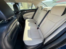 2015 CHRYSLER 300 SEDAN V8, HEMI, 5.7 LITER 300C PLATINUM SEDAN 4D