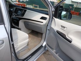 2014 TOYOTA SIENNA