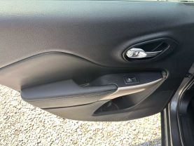2018 JEEP CHEROKEE SUV V6, 3.2 LITER LIMITED SPORT UTILITY 4D at T&T Repairables - used car dealership in Spencer, Indiana.