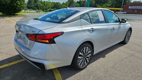 2024 Nissan Altima - Image 5
