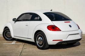 2012 Volkswagen Beetle - Image 11