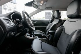 2019 JEEP COMPASS SUV 4-CYL, MULTIAIR, PZEV, 2.4 LITER LATITUDE SPORT UTILITY 4D
