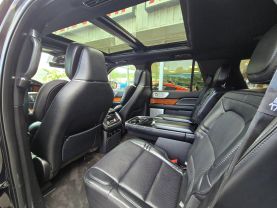 2019 Lincoln Navigatorreserve Sport Utility 4d - Image 16