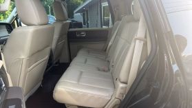 2015 Lincoln Navigator - Image 32