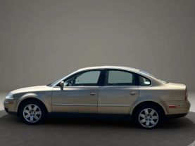 2001 VOLKSWAGEN PASSAT (NEW) SEDAN V6, 2.8 LITER GLX SEDAN 4D