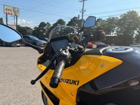 2024 SUZUKI GSX800FRQM4 GSX-8R SPORTBIKES - -