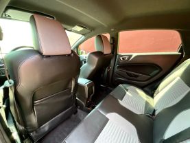 2015 Ford Fiesta - Image 13