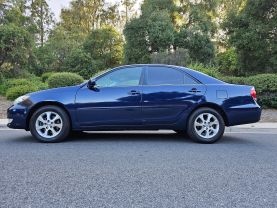 2005 TOYOTA CAMRY XLE SEDAN 4D