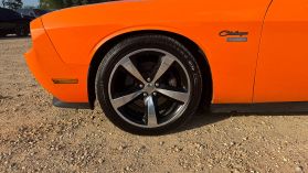 2014 DODGE CHALLENGER COUPE V8, HEMI, 5.7 LITER R/T CLASSIC COUPE 2D