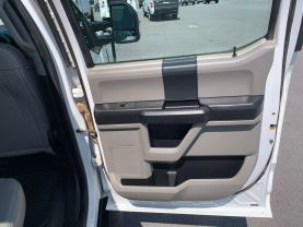2017 FORD F350 SUPER DUTY CREW CAB 8FT KNAPHEIDE SERVICE BED TRUCK SERVICE/UTILITY TRUCKS V8, TURBO DIESEL, 6.7L XL PICKUP 4D 8 FT - Eddies Auto Sales