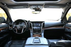 2017 CADILLAC ESCALADE ESV SUV V8, 6.2 LITER LUXURY SPORT UTILITY 4D