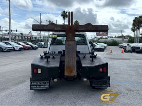 2006 Ford F450 Super Duty Regular Cab & Chassis - Image 3