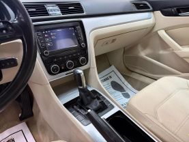 2012 VOLKSWAGEN PASSAT