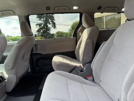2019 TOYOTA SIENNA VAN V6, 3.5 LITER LE MINIVAN 4D