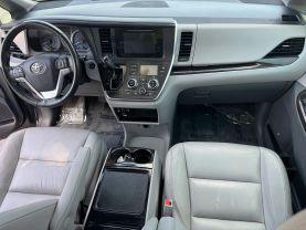 2016 TOYOTA SIENNA VAN V6, 3.5 LITER XLE MINIVAN 4D