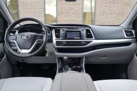2017 TOYOTA HIGHLANDER SUV V6, 3.5 LITER LE SPORT UTILITY 4D