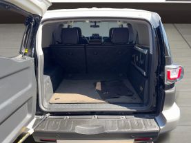 2012 TOYOTA FJ CRUISER SUV V6, 4.0 LITER SPORT UTILITY 2D