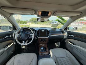 2015 CHRYSLER 300 SEDAN V8, HEMI, 5.7 LITER 300C PLATINUM SEDAN 4D