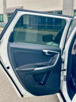 2017 VOLVO XC60 SUV 4-CYL, DRV-E, TURBO, 2.0L T6 DYNAMIC SPORT UTILITY 4D