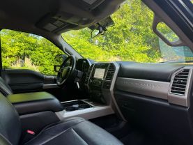 2017 FORD F250 SUPER DUTY CREW CAB PICKUP V8, TURBO DIESEL, 6.7L LARIAT PICKUP 4D 6 3/4 FT
