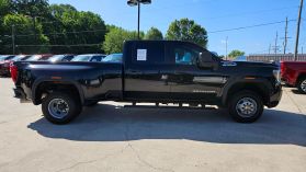 2023 Gmc Sierra 3500 Hd Crew Cab - Image 4