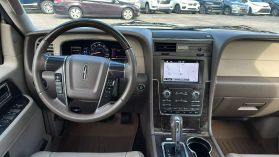 2016 Lincoln Navigator - Image 33