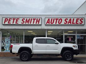 2017 Toyota Tacoma Double Cabtrd Off-road Pickup 4d 5 Ft - Image 2