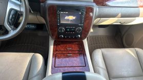 2014 Chevrolet Suburban 1500 - Image 26