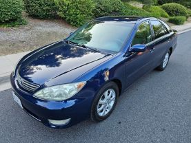 2005 TOYOTA CAMRY XLE SEDAN 4D