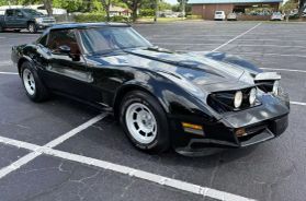1981 CHEVROLET CORVETTE COUPE - 2D COUPE