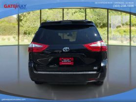 2018 TOYOTA SIENNA VAN V6, 3.5 LITER XLE MINIVAN 4D