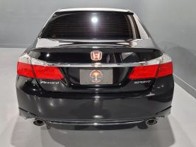 2015 Honda Accord - - Image 4